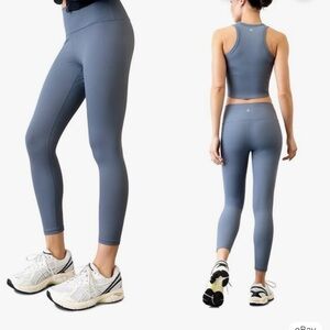 Athleta Transcend Rib 7/8 Tight leggings in size M workout athletic